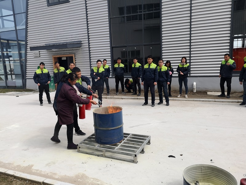 2019年2月26日淞江集團(tuán)消防演習(xí)培訓(xùn)
