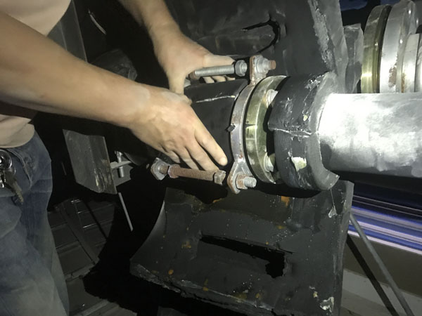 上海華山醫(yī)院波紋補(bǔ)償器腐蝕漏水問題解決