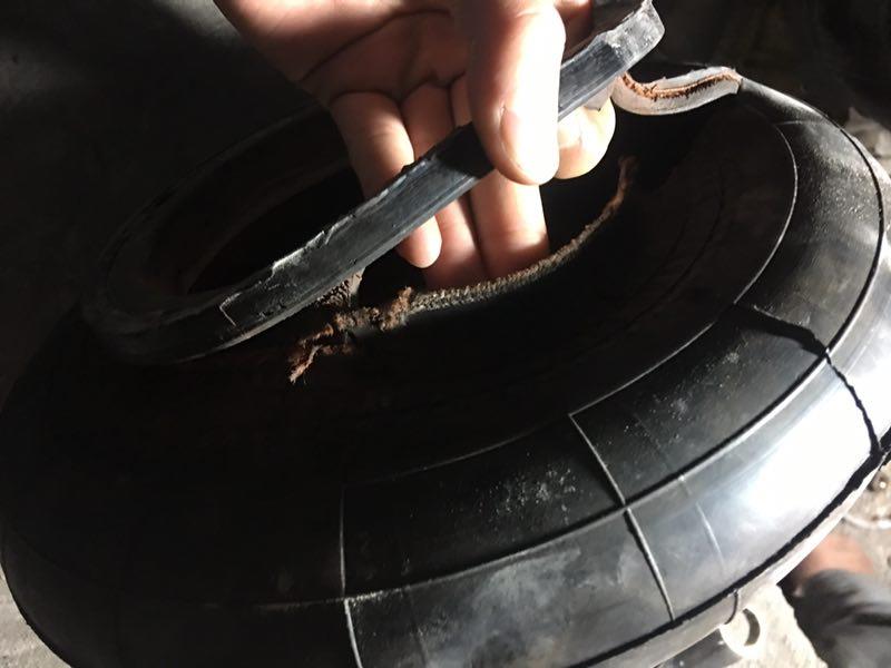 客戶購買的空氣彈簧安裝上去使用幾天就破了