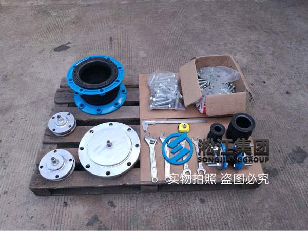 第一批新型橡膠軟接頭壓力檢測現(xiàn)場