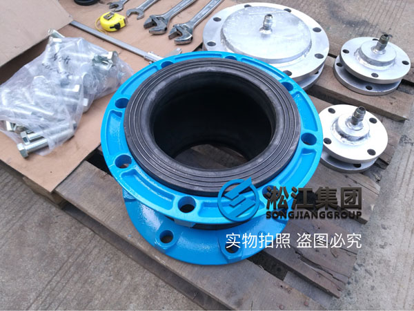 第一批新型橡膠軟接頭壓力檢測現(xiàn)場