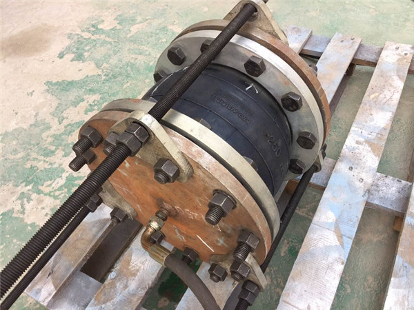 定期對橡膠軟接頭進(jìn)行水壓檢測保證產(chǎn)品質(zhì)量問題 定期對橡膠軟接頭進(jìn)行水壓檢測保證產(chǎn)品質(zhì)量問題