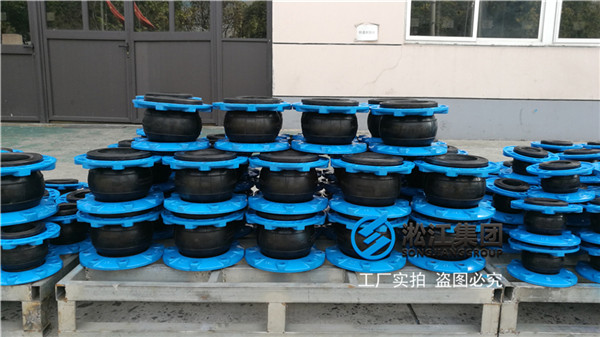 新型球墨法蘭橡膠軟接頭發(fā)往北京大興機場